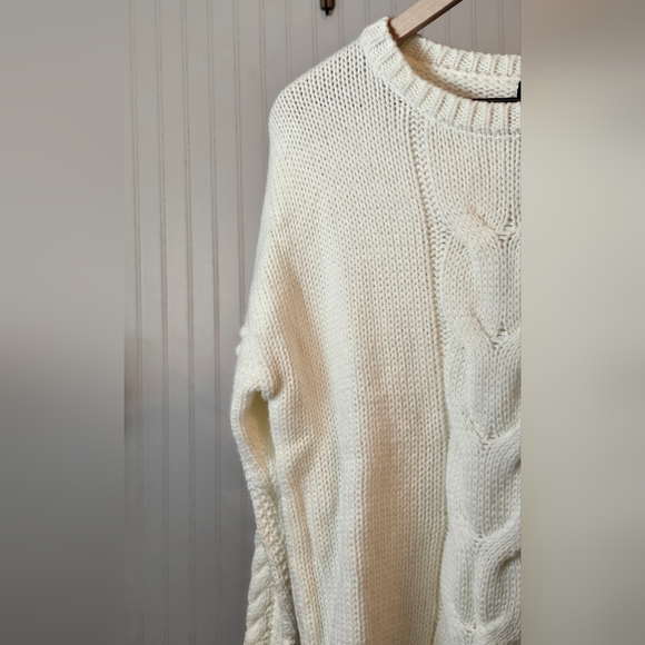 Moon & Madison Anthropologie Cream Cable Knit Bauble Sleeve Sweater Size Medium - Picture 3 of 8